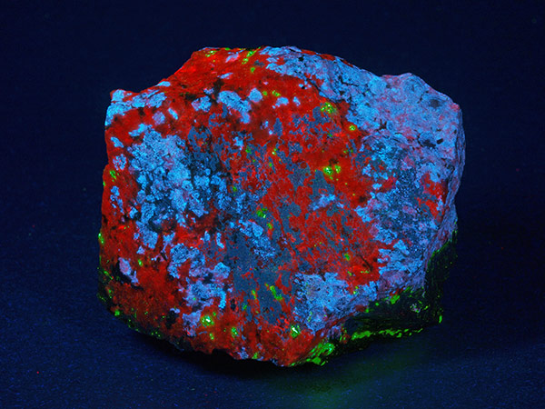 Axinite (Mn) under shortwave ultraviolet light